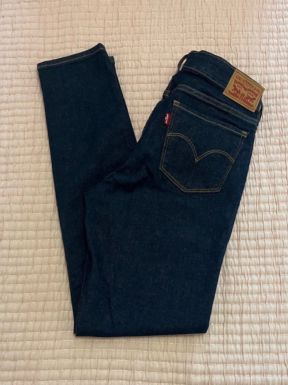 New without tag Levi's Dark Indigo Straight Leg Jeans Size 5 / 27